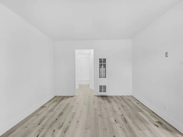 5479 Carlson Dr — Photo 5