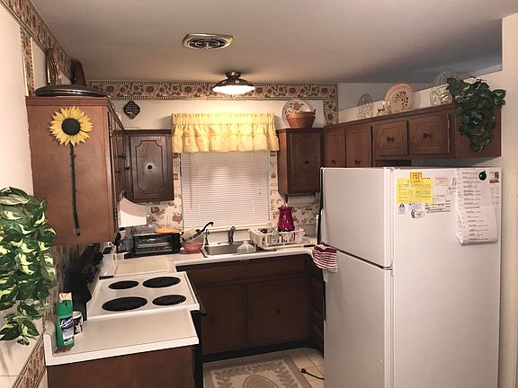 3rd image of 396 Fairway Lane #C