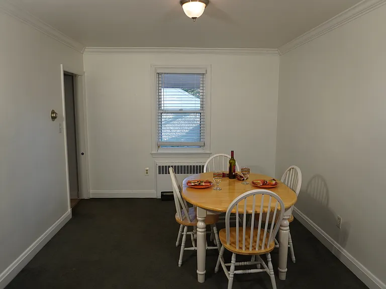 205 E Burke Ave — Photo 6