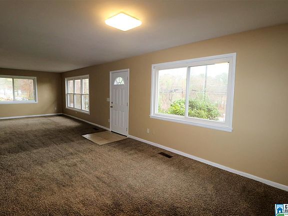 3rd image of 1560 Pesnell Dr