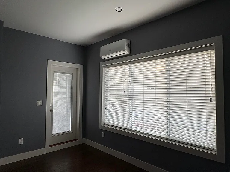1309 Ewen Ave — Photo 4