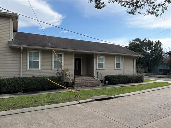 3125 Upperline St, New Orleans, LA 70125