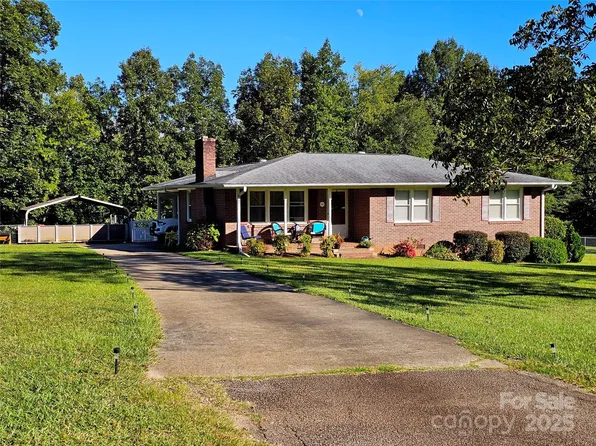 802 Linden Dr, Chester, SC 29706