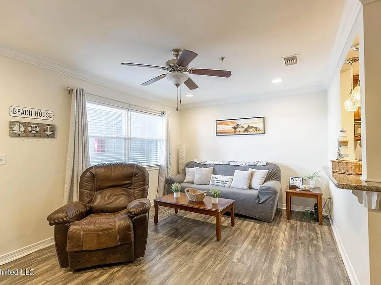 1 Beach Blvd #213 — Photo 4