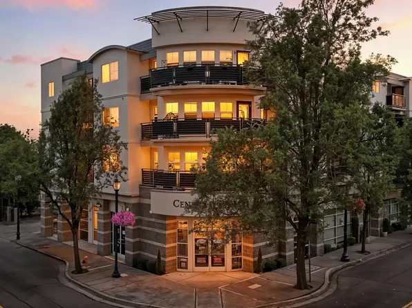 318 NE Roberts Ave APT 308, Gresham, OR 97030