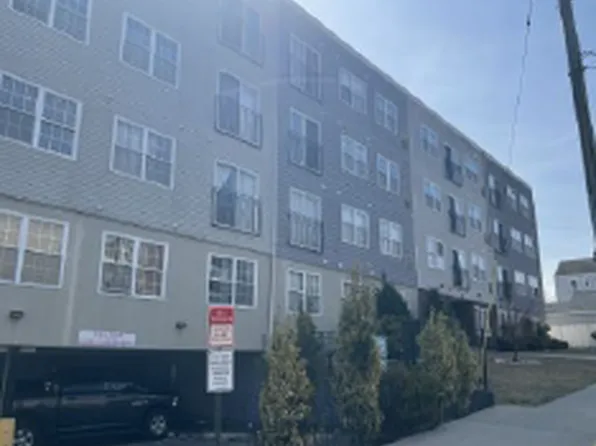 9 8th Avenue
