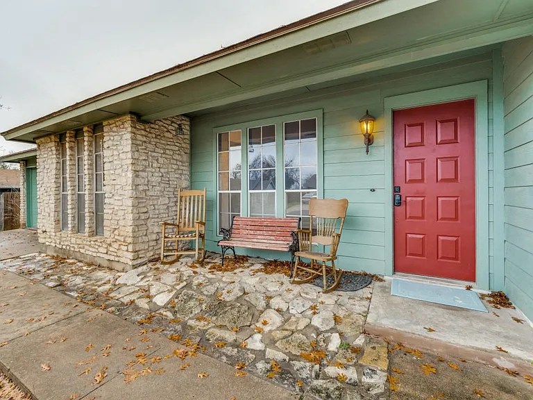 FABULOUS LOCATION 78750
NO HOA