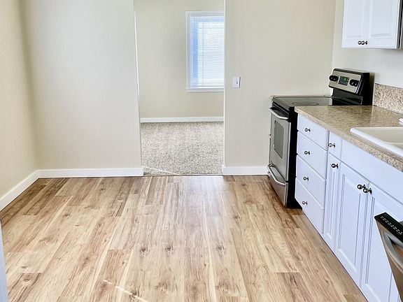 Kitchen Includes Dishwasher, oven, garbage disposal, refrigerator