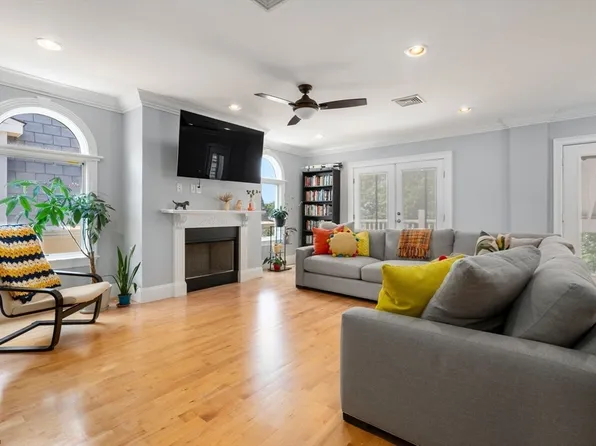 38 Dix St #3, Dorchester, MA 02122