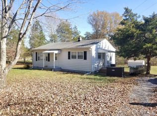 37 Echo Ln, Farmville, VA 23901