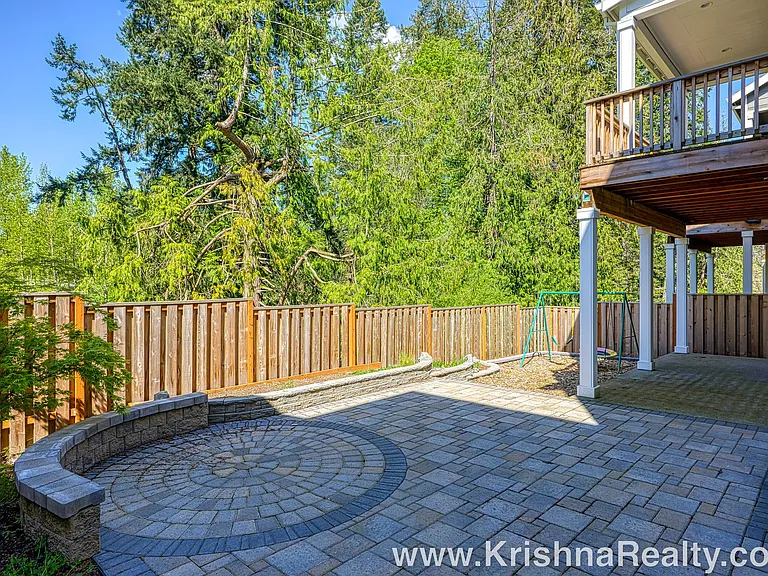 16685 NW Crossvine St — Photo 32