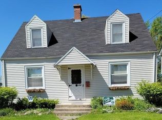 304 Elm St, Glen Ellyn, IL 60137