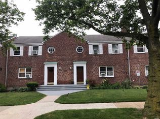 235-10 131st Ave, Rosedale, NY 11422