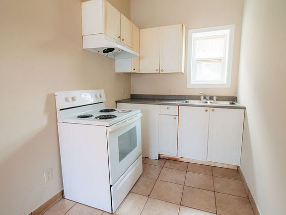 5th image of 241 Gibson Ave #2
