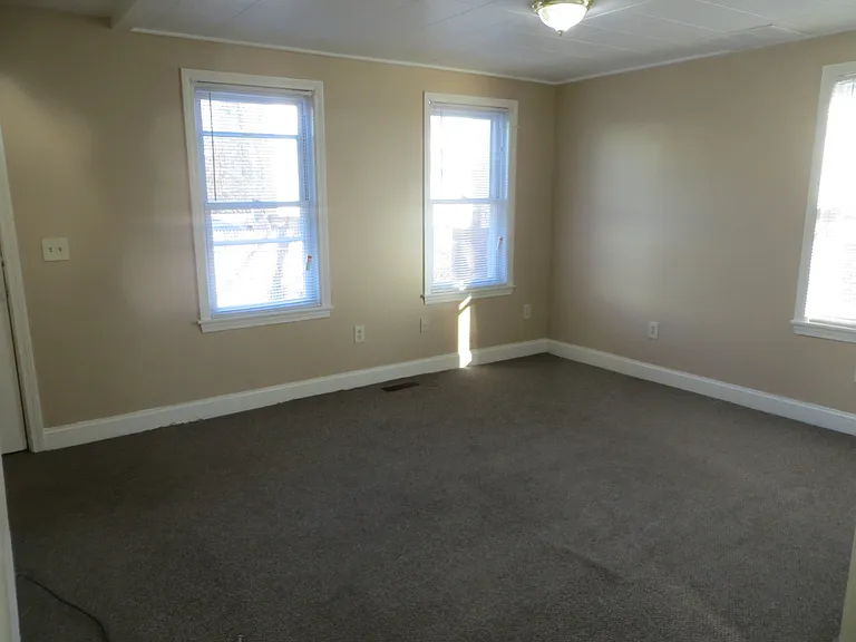 40 Vine St #D — Photo 4