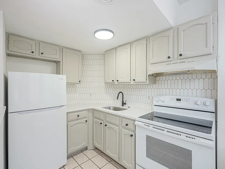 1714 S 4th St #2F — Photo 5