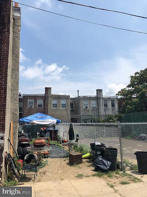 2nd image of 1541 S Dover St