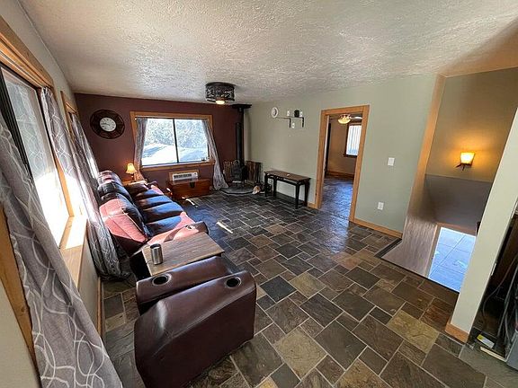 5th image of 704 N Granite Dr