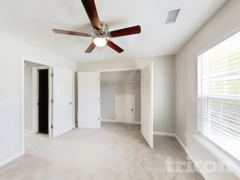 141 Sara Cir — Photo 12