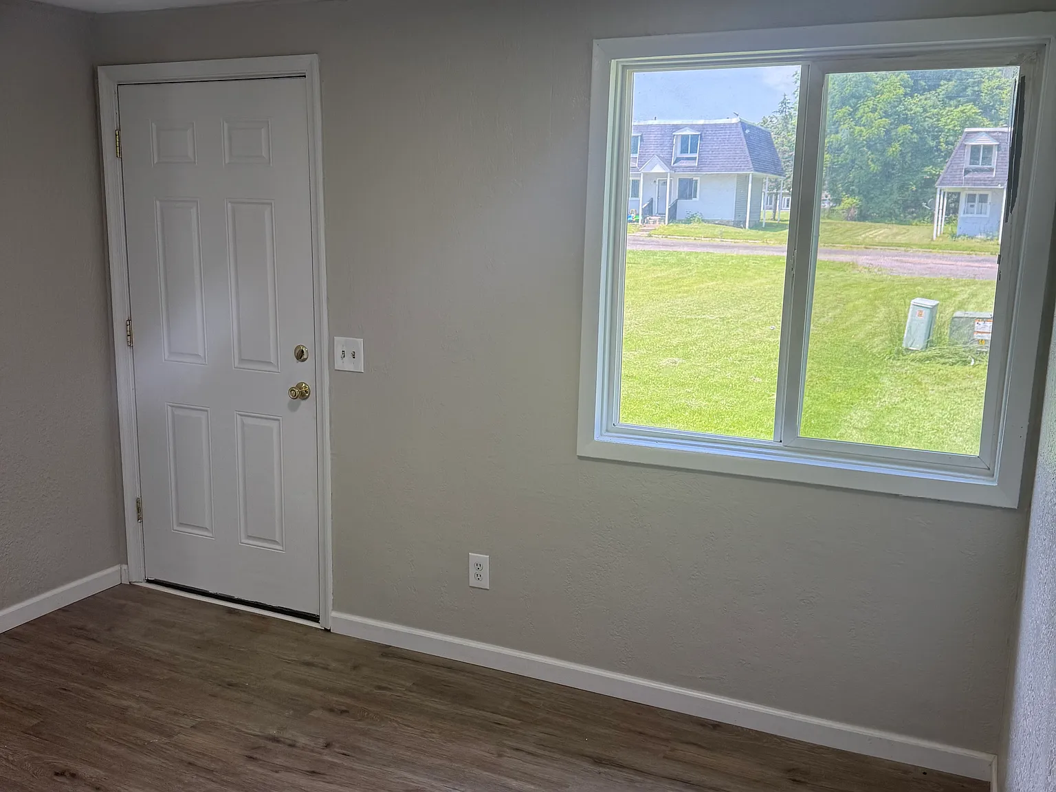 3 bed, $1,500 — Photo 4