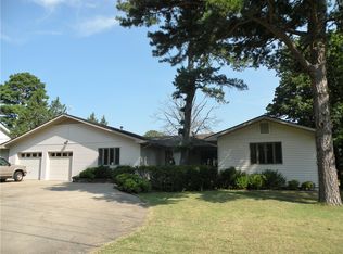 31 Indian Wells Dr, Holiday Island, AR 72631