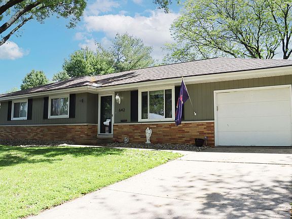 2nd image of 642 N Coolidge Ct