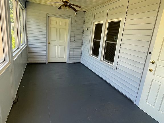 3rd image of 1115 Whitman St