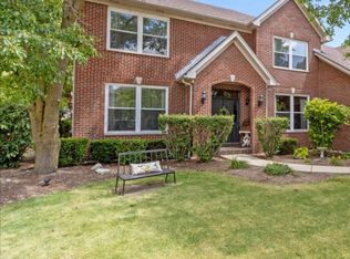 501 Crystal Ct, Oswego, IL 60543