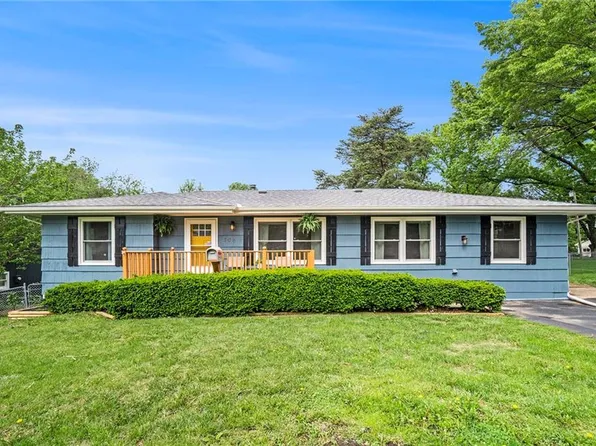 308 SW Highland St, Lees Summit, MO 64063