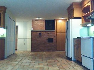98 W Main St APT A, Millbury, MA 01527
