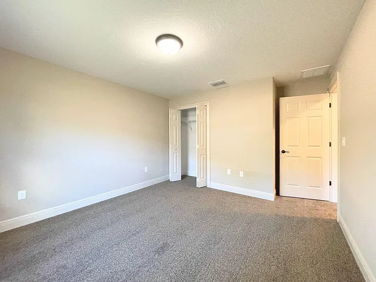 8225 SW 135 Street Rd — Photo 17