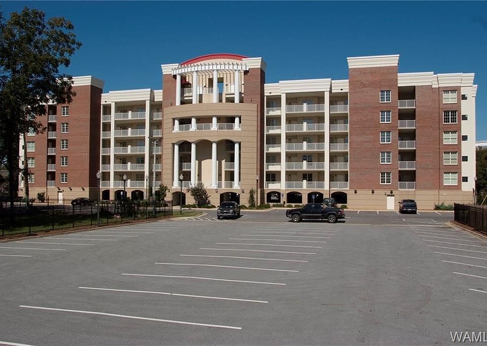 1st image of 1155 12th St Unit 106