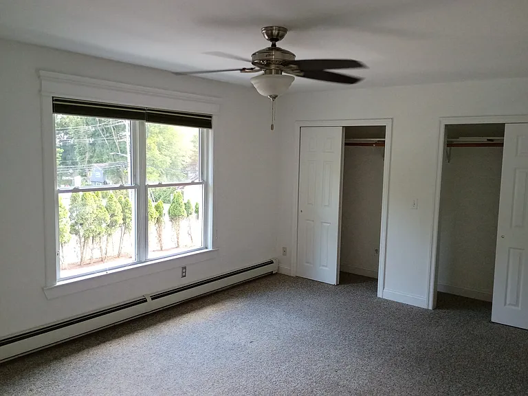 Magnolia Ave — Photo 13