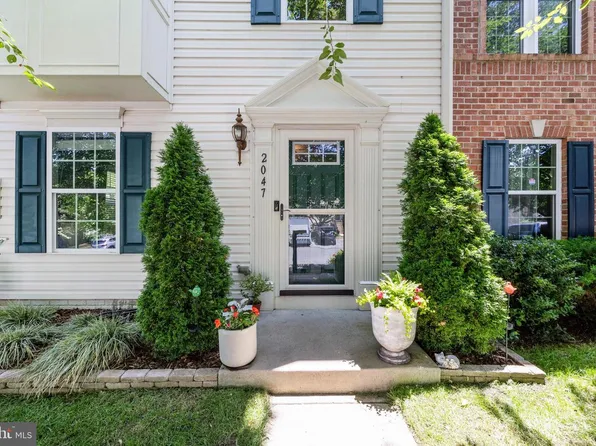 2047 Spring Run Cir, Frederick, MD 21702