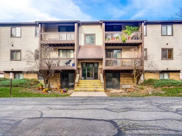 27427 Westown Blvd APT 1702, Westlake, OH 44145
