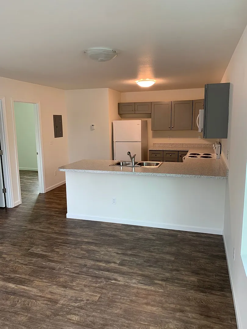 Century 21 Gold Rush - 2 bed/1 bath - 2180 Nelson Rd (North Pole area) — Photo 3