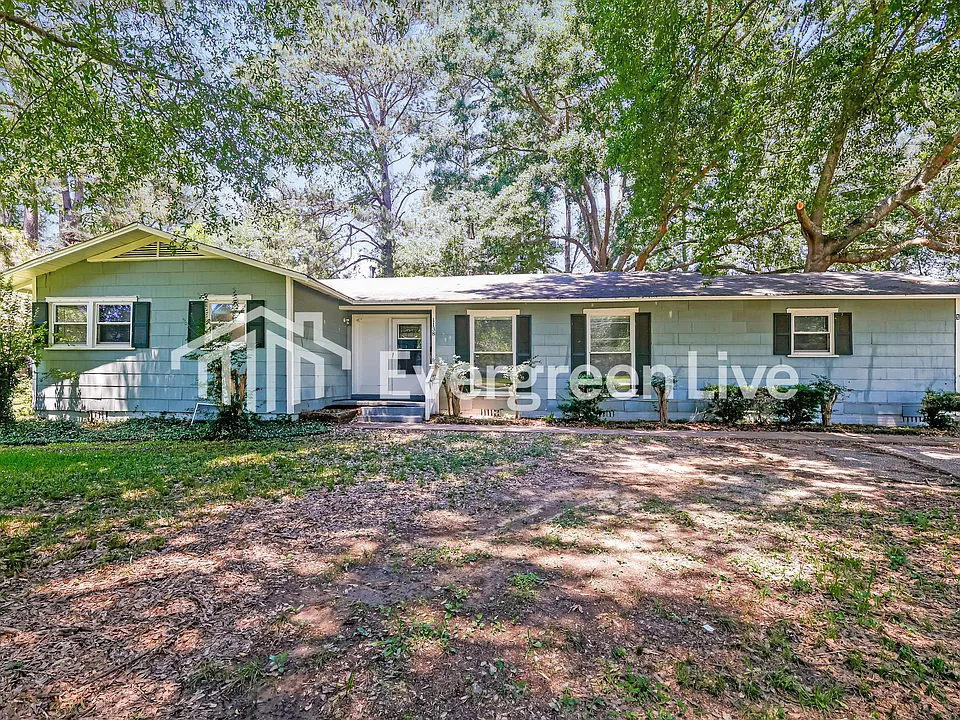 1138 Adkins Blvd