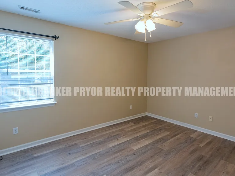 1240 N Concord Rd — Photo 21