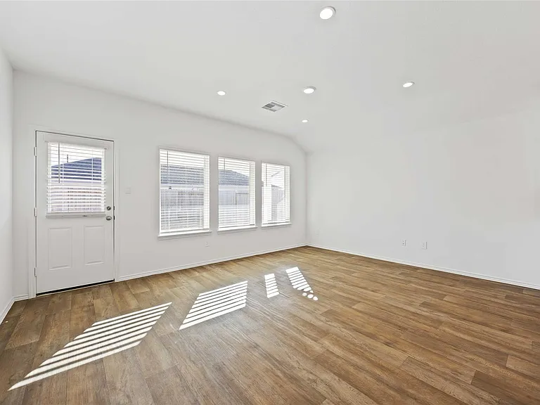3719 Lanercost Ln — Photo 6
