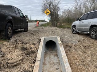 5675 N Highway 35, Alvin, TX 77511