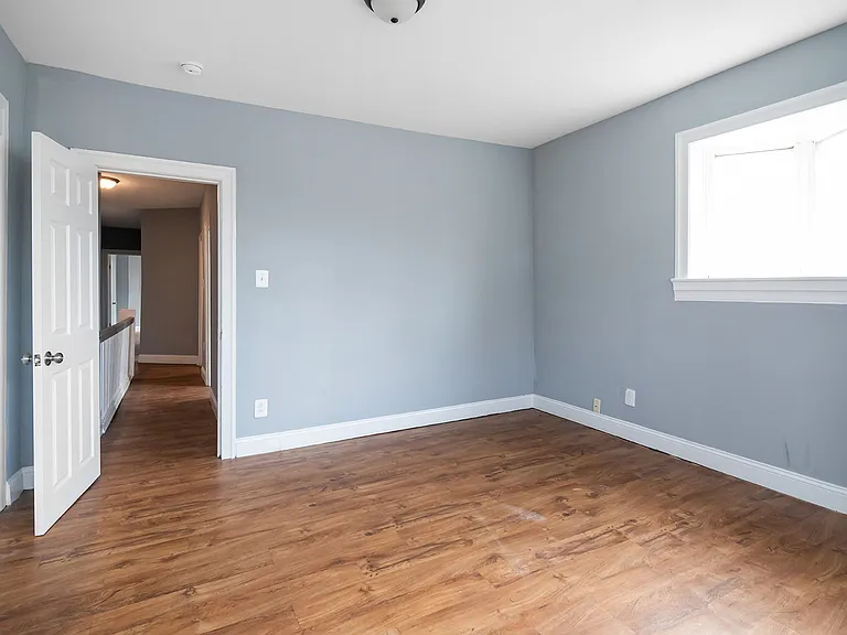 851 S 57th St — Photo 34