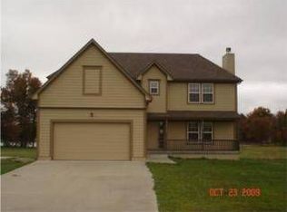 116 Pawnee Dr, Adrian, MO 64720