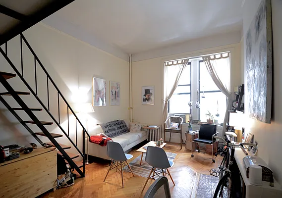 Rented by Cooper & Cooper Real Estate | media 71