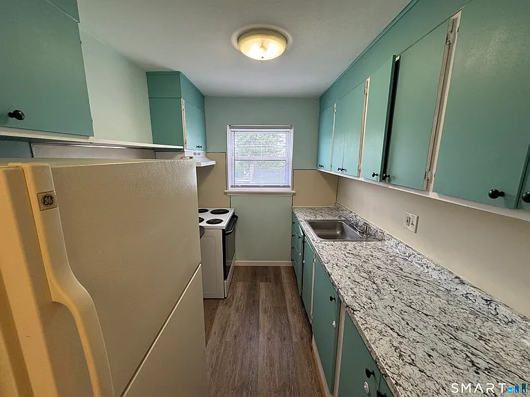 24 Merrill St #C1 — Photo 12