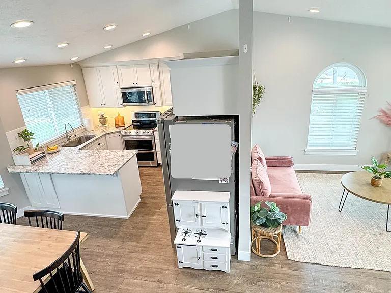 309 S 1800 W — Photo 4