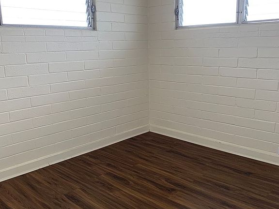 3rd image of 1715 Young St APT 6