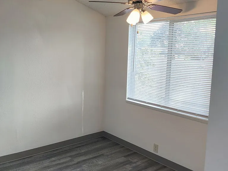 Pepper Tree Village Apartments — Photo 25