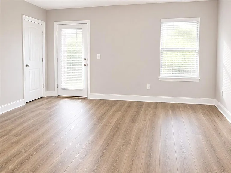 153 Towne Villas Dr #17 — Photo 2