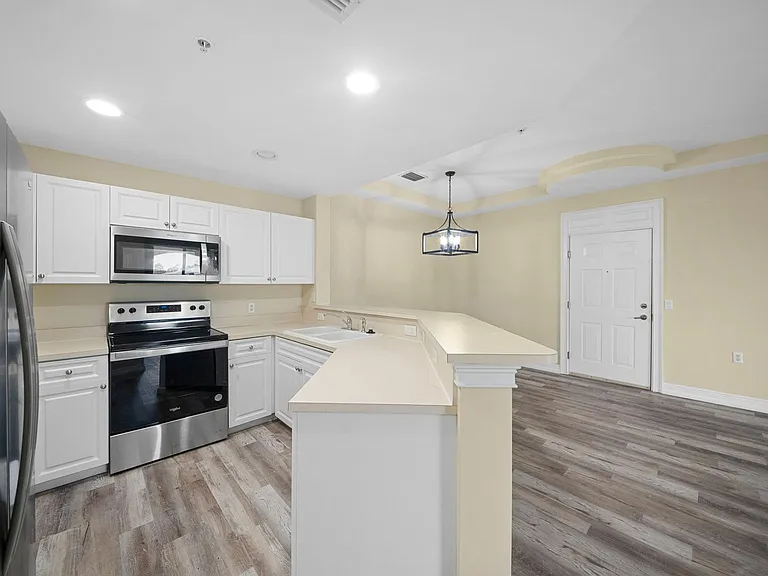 3940 Pomodoro Cir #303 — Photo 13