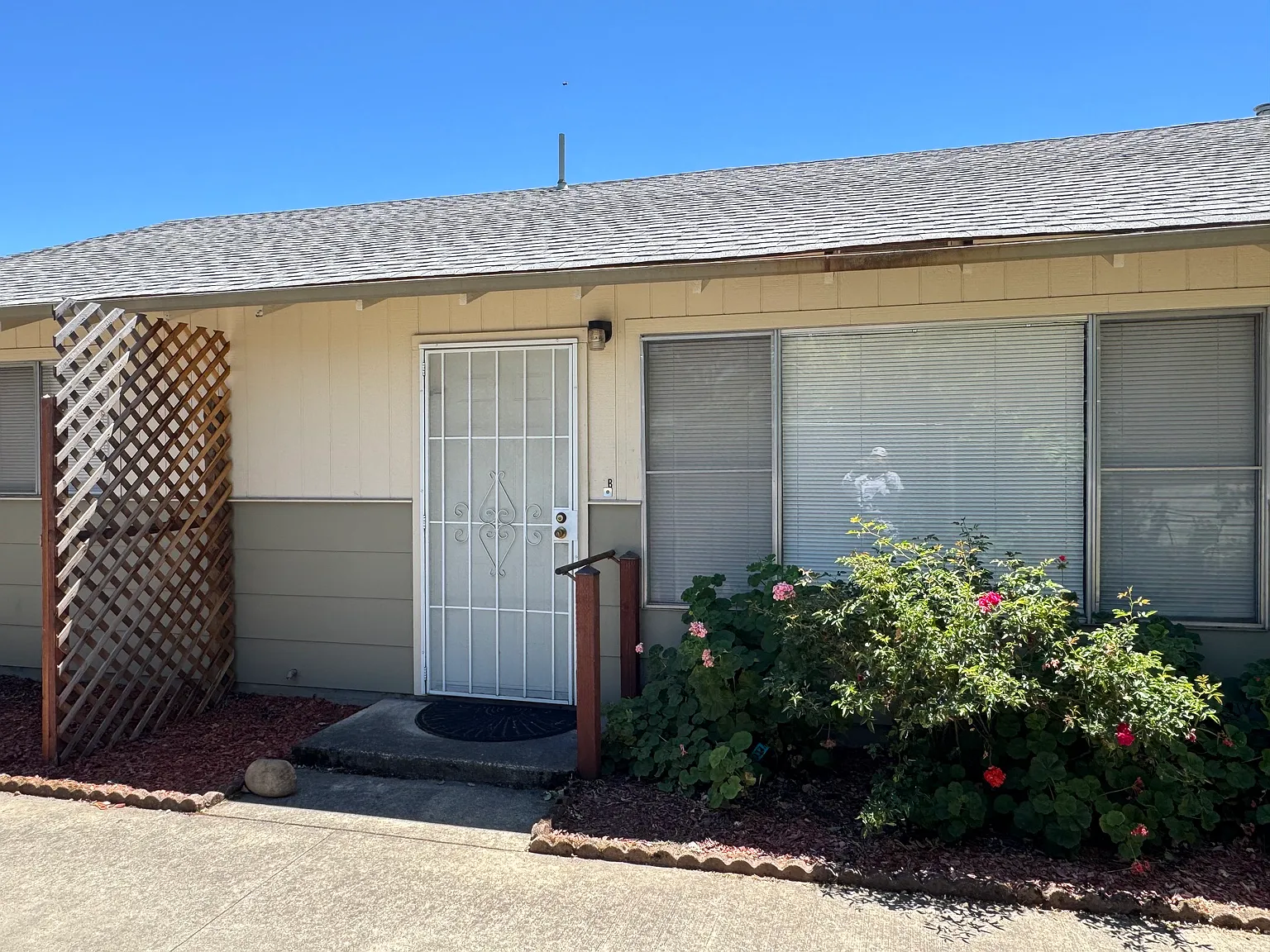 2 bed, $1,950 — Photo 1